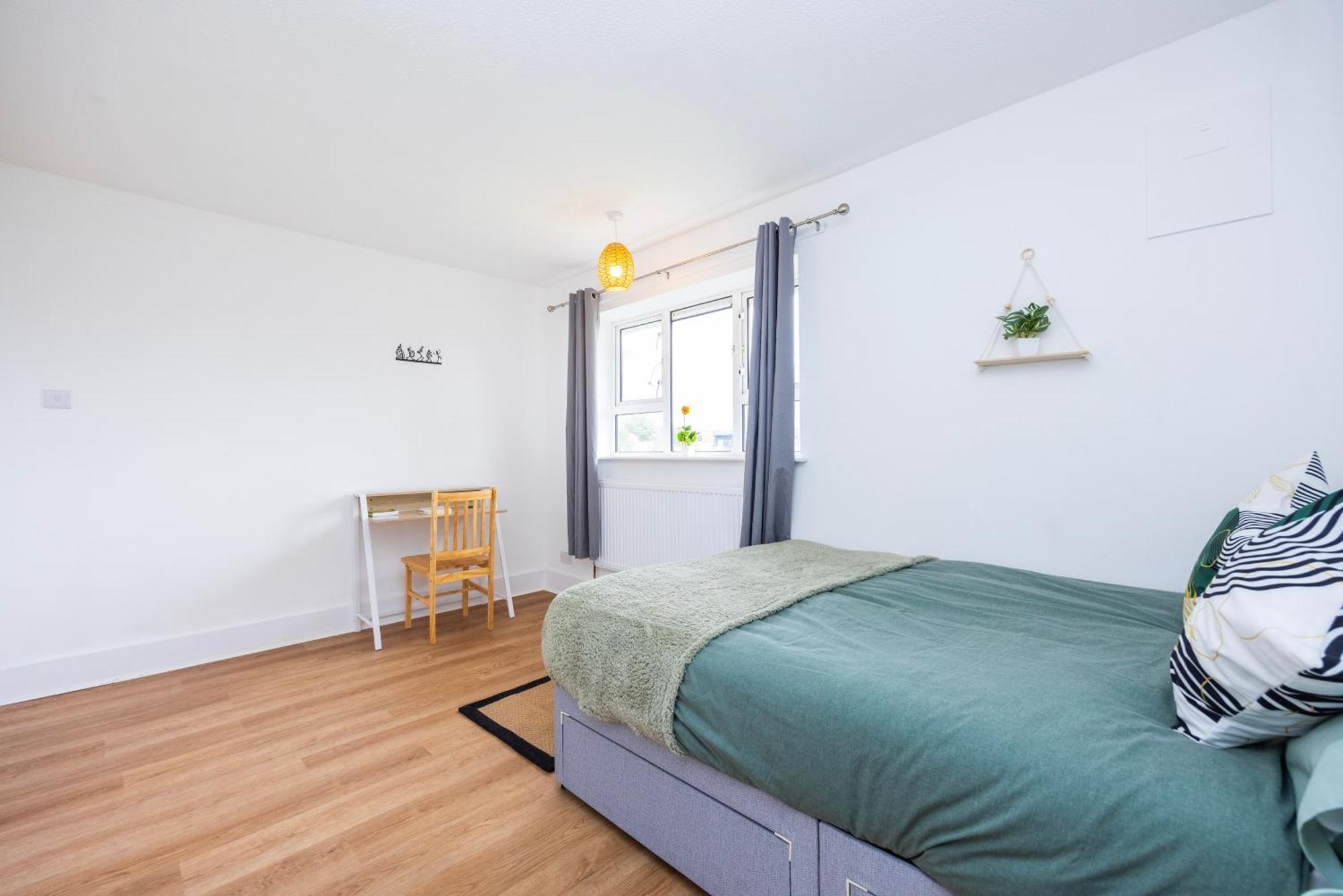 Excel O2 Stunning Large 3 Bedroom Apartment With Balcony London Exterior foto