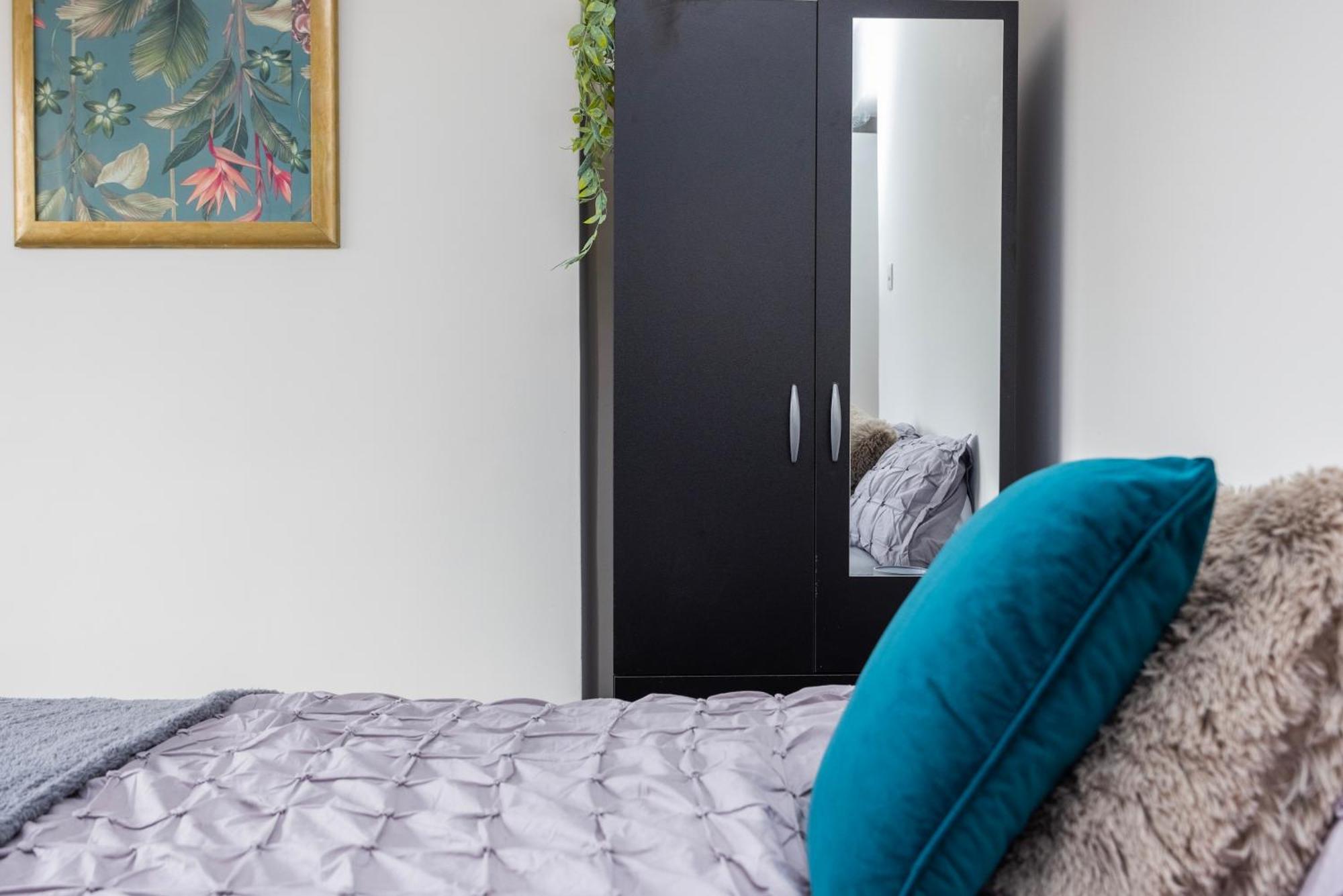 Excel O2 Stunning Large 3 Bedroom Apartment With Balcony London Exterior foto