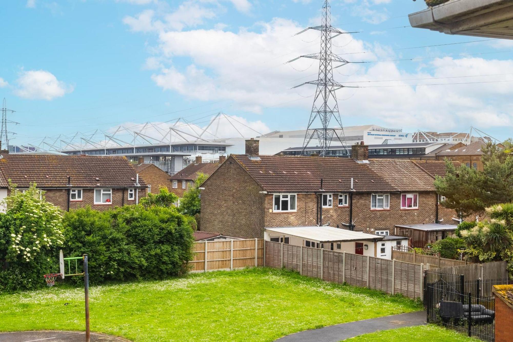 Excel O2 Stunning Large 3 Bedroom Apartment With Balcony London Exterior foto